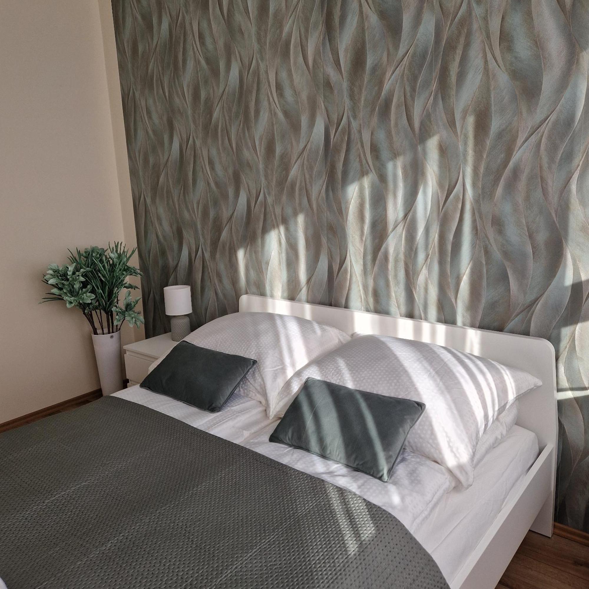 Central Greatforest Apartman Debrecen Buitenkant foto